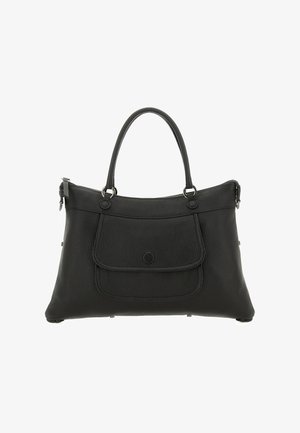 Borsa a mano in pelle nera con finitura testurizzata, doppi manici, tasca frontale con patta e dettagli in metallo argentato. Chiusura superiore con cerniera.