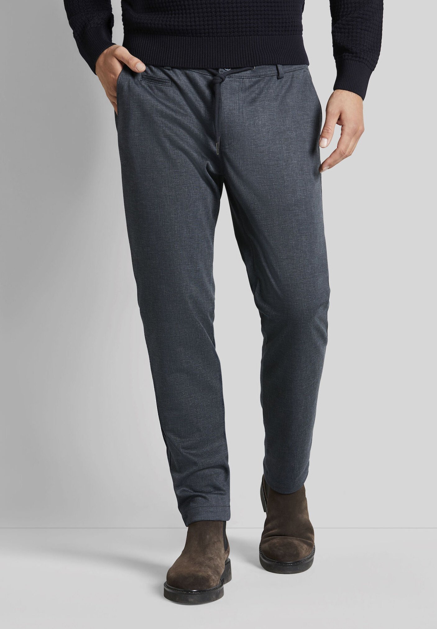 Bugatti Herren Chino 4036-56811A – Klassische Chino-Hose Mit Doppelpaspeltaschen
