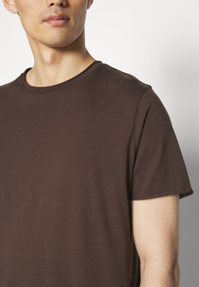 Filippa K ROLL NECK TEE - Basic póló - dark choco