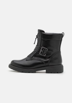 Gležnjar v kavbojskem in motorističnem slogu - black