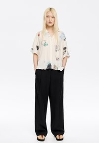 Bimba Y Lola CAPA LAZO CAMALEÓN MARFIL - Camicia - camaleon marfil