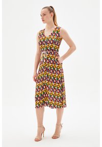 adL FRIAR - Vapaa-ajan mekko - printed brown