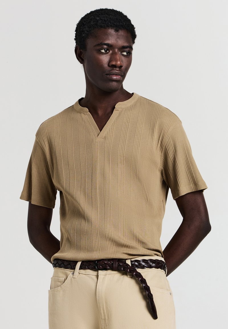 Calliope - SERAFINO - T-shirt basic - tabacco, Ingrandire