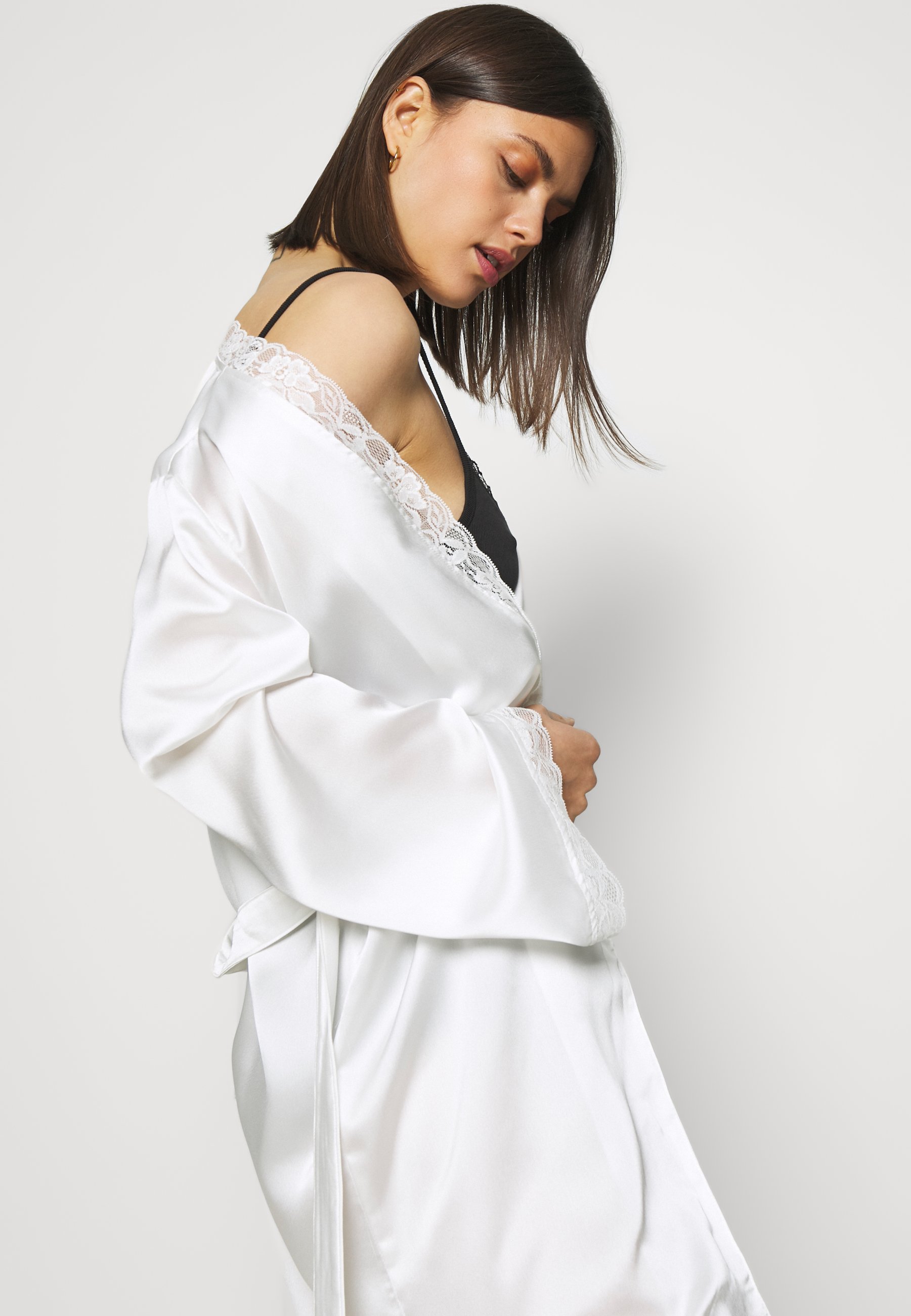 robe satin missguided