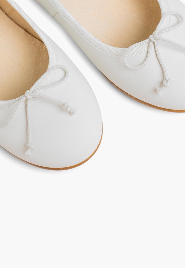 Klassischer Ballerina – porcelana