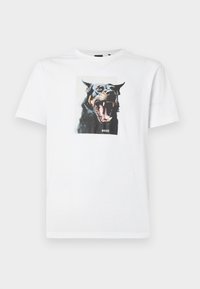 DOBERMANN - Tričko s potlačou - white