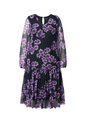 Czarna, przezroczysta sukienka z długim rękawem i warstwową spódnicą, ozdobiona fioletowym kwiatowym nadrukiem oraz małym guzikiem zapinającym przy dekolcie.