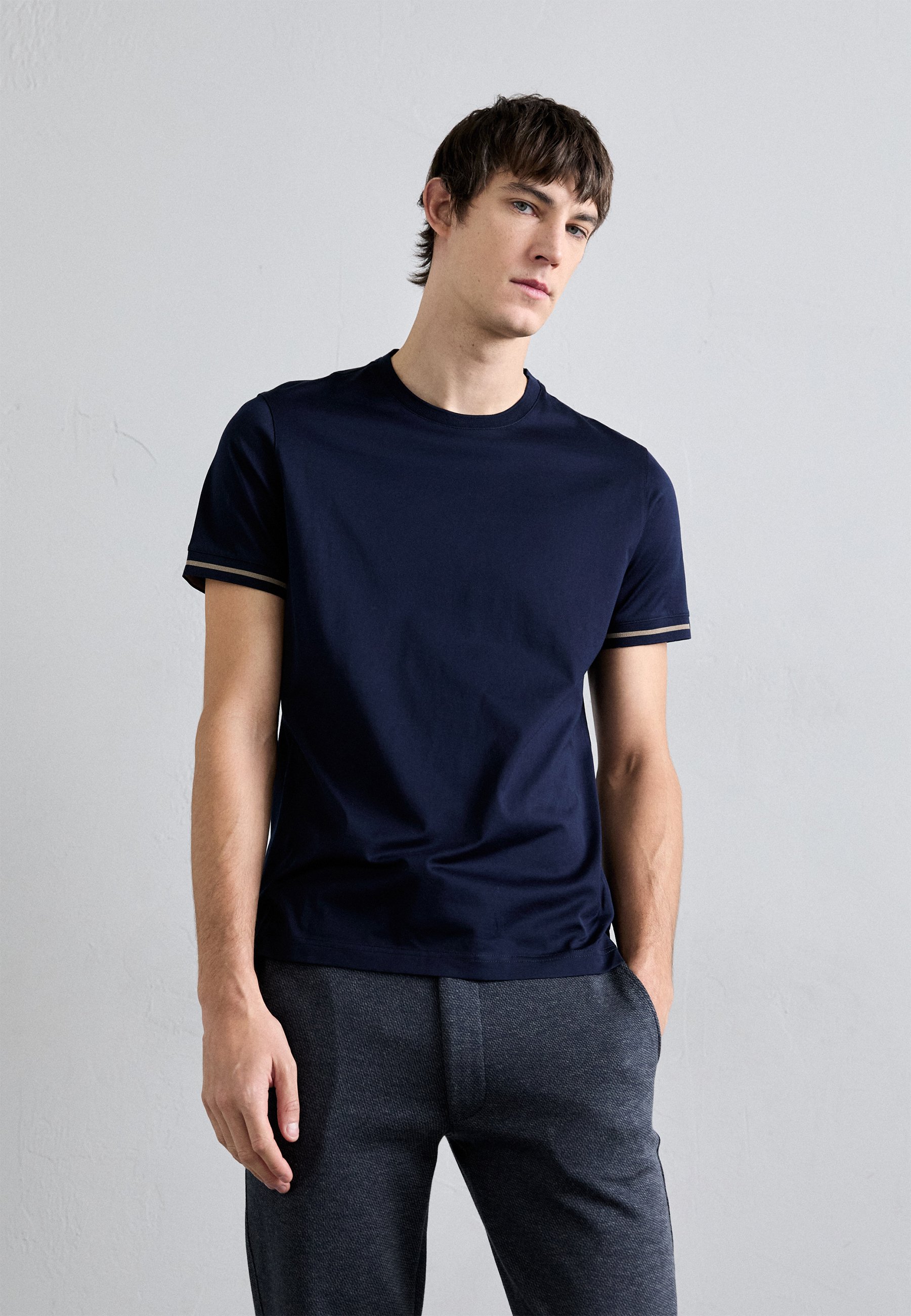 Pal Zileri Basic T-shirt - black/dark blue - Zalando.co.uk Pal Zileri Basic T-shirt - black/dark blue - Zalando.co.uk