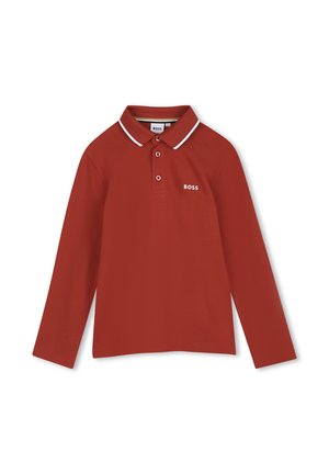Poloshirt met lange mouwen in roestkleur met witte bies op de kraag en "BOSS"-logo op de linkerborst.