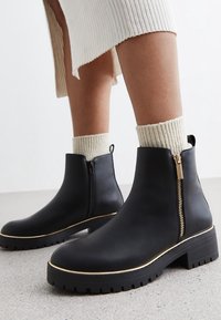 New Look Wide Fit Kotníkové boty na platformě - black