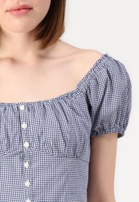 Hollister Co. SLIM PRETTY BUTTON THRU - Blus - pastry