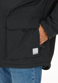 North Bend Parkaer - black