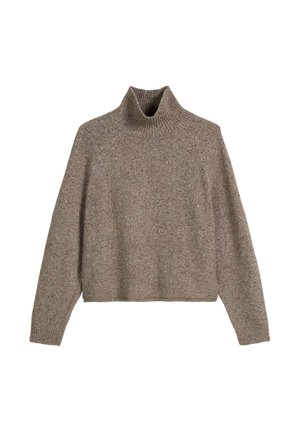 Brązowy sweter z golfem, wykonany z dzianiny, z prążkowanym dekoltem, luźnym krojem i textured wzorem; ma krótki fason i długie rękawy.