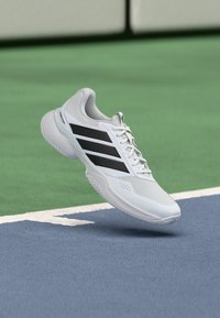 Non sélectionné, footwear white/core black