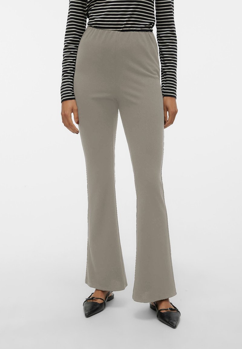 VERO MODA Pantalon Femme Vmkamma Nw Flared Jersey – Taille Ample Et Confortable