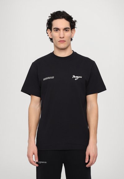PANGAIA ONE FOREST GRAPHIC UNISEX - Trükipildiga T-särk - black