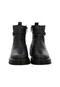 Stivaletti alla caviglia in pelle nera con suole spesse, zip laterali e cinturini decorativi, mostrati in vista frontale su sfondo bianco.
