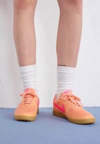 Thumbnail Image 2