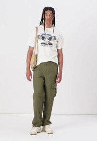 Thumbnail Image 2