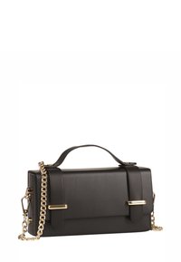 Zwarte leren handtas met een rechthoekige vorm, gouden kettingriem, bovenhandvat en decoratieve gouden hardwareaccenten.