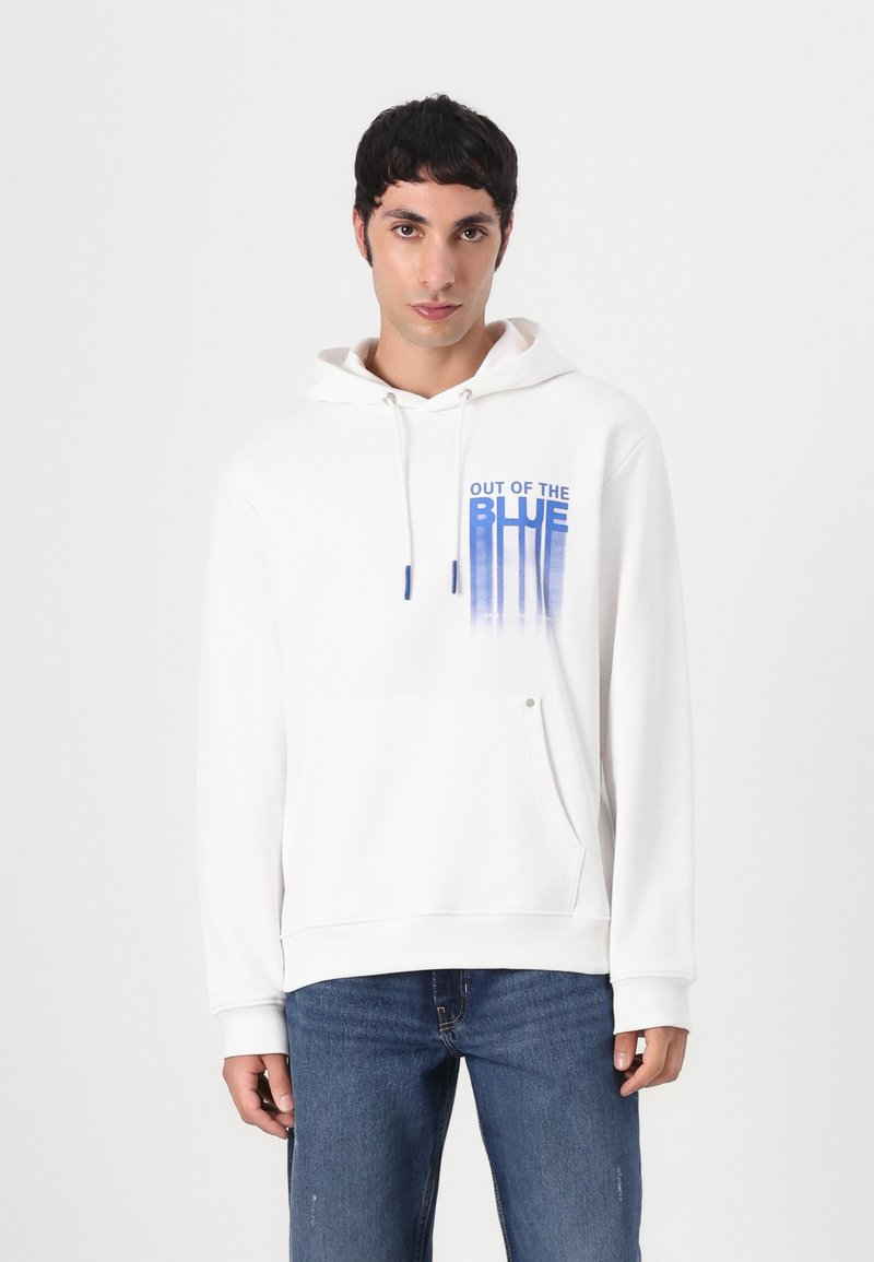 Felpa bianca in cotone con stampa grafica blu e il testo "OUT OF THE BLUE", tasca a marsupio e cappuccio con coulisse.