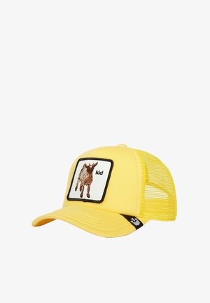 Gorra trucker de malla amarilla con parche bordado de una cabra marrón y la palabra "kid" en el panel frontal.