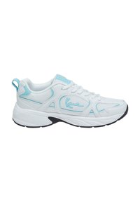 Baskets blanches avec des accents bleu clair, panneaux en maille, semelle texturée et logo brodé. Comprend des lacets et une languette au niveau du talon.