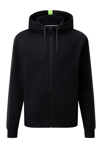 Sort zip-up hættetrøje med en grøn accent på hætten, udstyret med snore, sidelommer og strukturerede striber langs ærmerne.