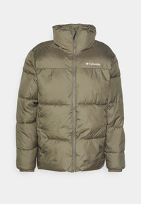 Veste matelassée Columbia vert olive avec col haut, fermeture éclair avant et poignets élastiques, présentée à plat sur un fond blanc.