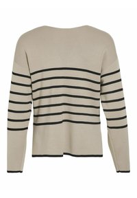 Maglione beige con strisce orizzontali nere, texture a costine, scollatura ampia e cuciture delle spalle scese. Taglio leggermente morbido, lunghezza media.