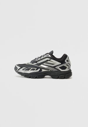 PREMIER ROAD ULTRA UNISEX - Trainers - black/metallic