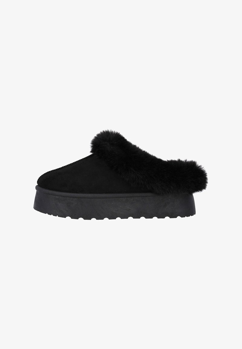 Czarne zamszowe kapcie wsuwane z czarnym sztucznym futrem. Posiadają grubą, teksturowaną gumową podeszwę z rowkowanym wzorem dla lepszej przyczepności.