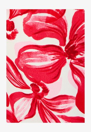 Rood en roze abstract bloemenpatroon met grote bloembladeren op een witte achtergrond, met gedetailleerde textuureffecten van penseelstreken.