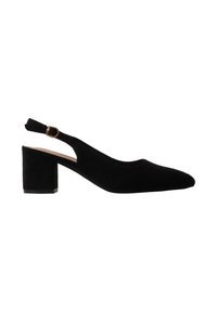 Chaussure slingback en daim noir avec un bout pointu, un talon bloc et une bride à boucle dorée sur fond blanc.