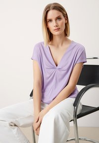 s.Oliver BLACK LABEL Marškinėliai su spaudiniu - lavender