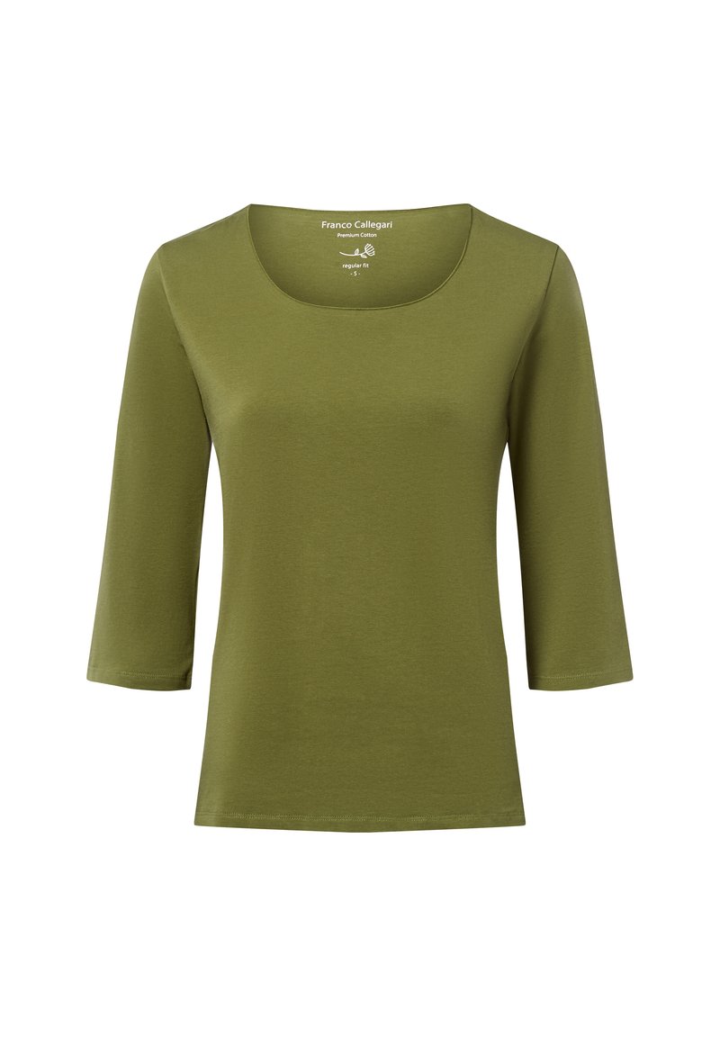 Zielona bluzka z rękawami 3/4, wykonana z wysokiej jakości bawełny, posiada zaokrąglony dekolt i regularny krój. Gładka tekstura, minimalny design, bez wzorów.