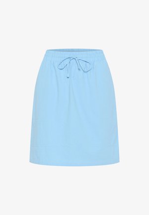 Jasnoniebieska bawełniana spódnica z regulowanym paskiem, luźny krój i długość spódnicy sięgająca tuż nad kolano, gładka faktura.