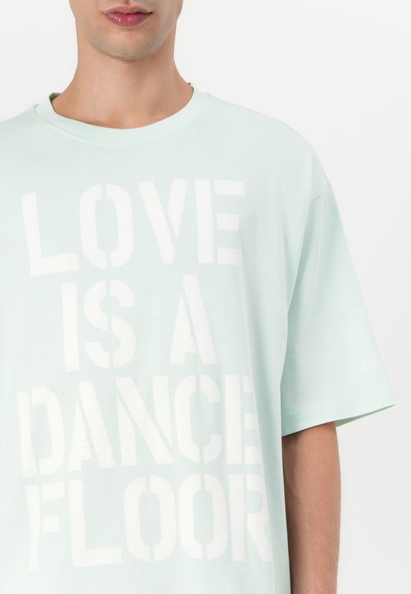 PRIDE MARC HUNDLEY LOVE DANCE FLOOR UNISEX - Print T-shirt - tropic aqua4