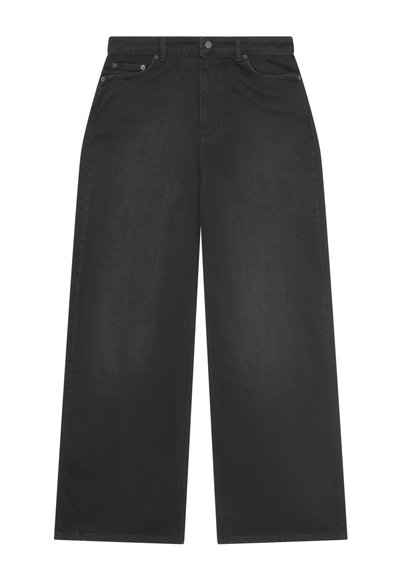 Jeans negros de talle alto y pierna ancha con pasadores para cinturón, botón frontal, cierre de cremallera y diseño de cinco bolsillos sobre un fondo blanco.
