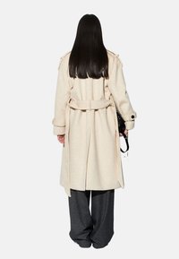 Ricano ANTONELLA - Trenchcoat - creme