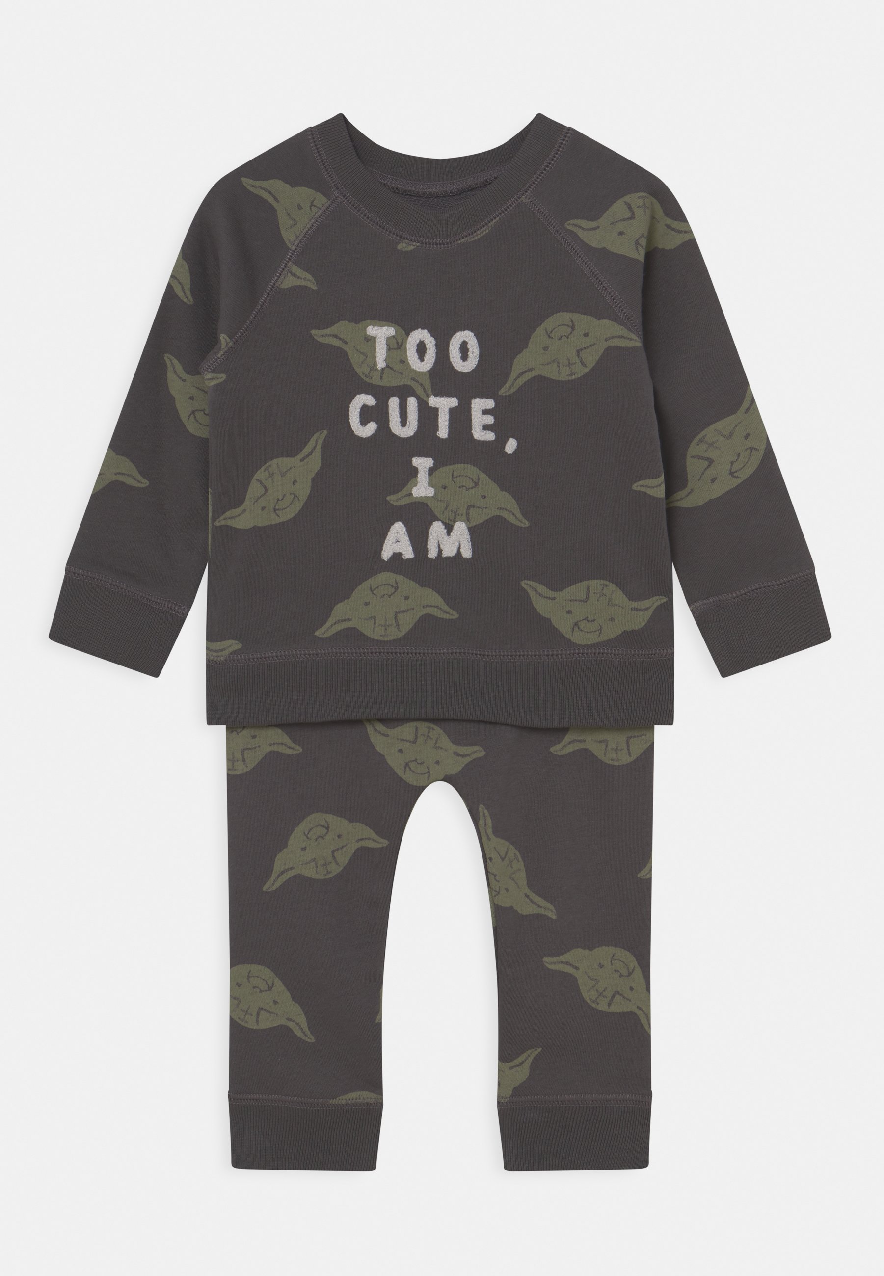 GAP STAR WARS BABY YODA ACTIVE SET 