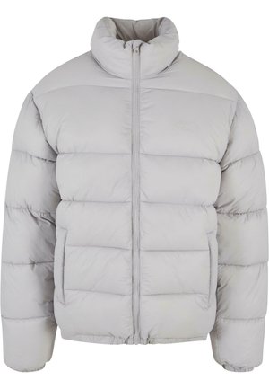 Lys grå pufferjakke med høj krave, quiltet design, frontlynlås og elastiske manchetter. Blødt, struktureret stof.