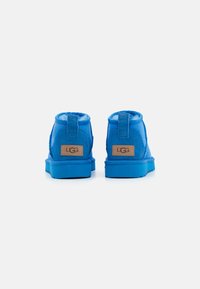 UGG CLASSIC ULTRA MINI - Zimné čižmy - big sky