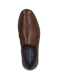 Brun læder slip-on sko med rund tå, syet detaljering og elastiske sidepaneler. Mærket indvendigt med brandnavn og stiftelsesår.