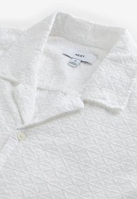 Next BRODERIE SHORT SLEEVE   REGULAR FIT - Hemd - white