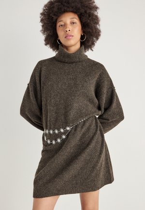 ANNIE MINI TURTLENECK DRESS - Vestido de punto - dark brown
