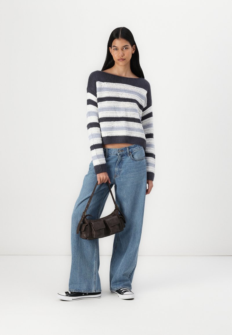 Hollister Slouchy Off-the-Shoulder Sweater Strickpullover