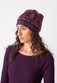 Ivko Gorro - plum