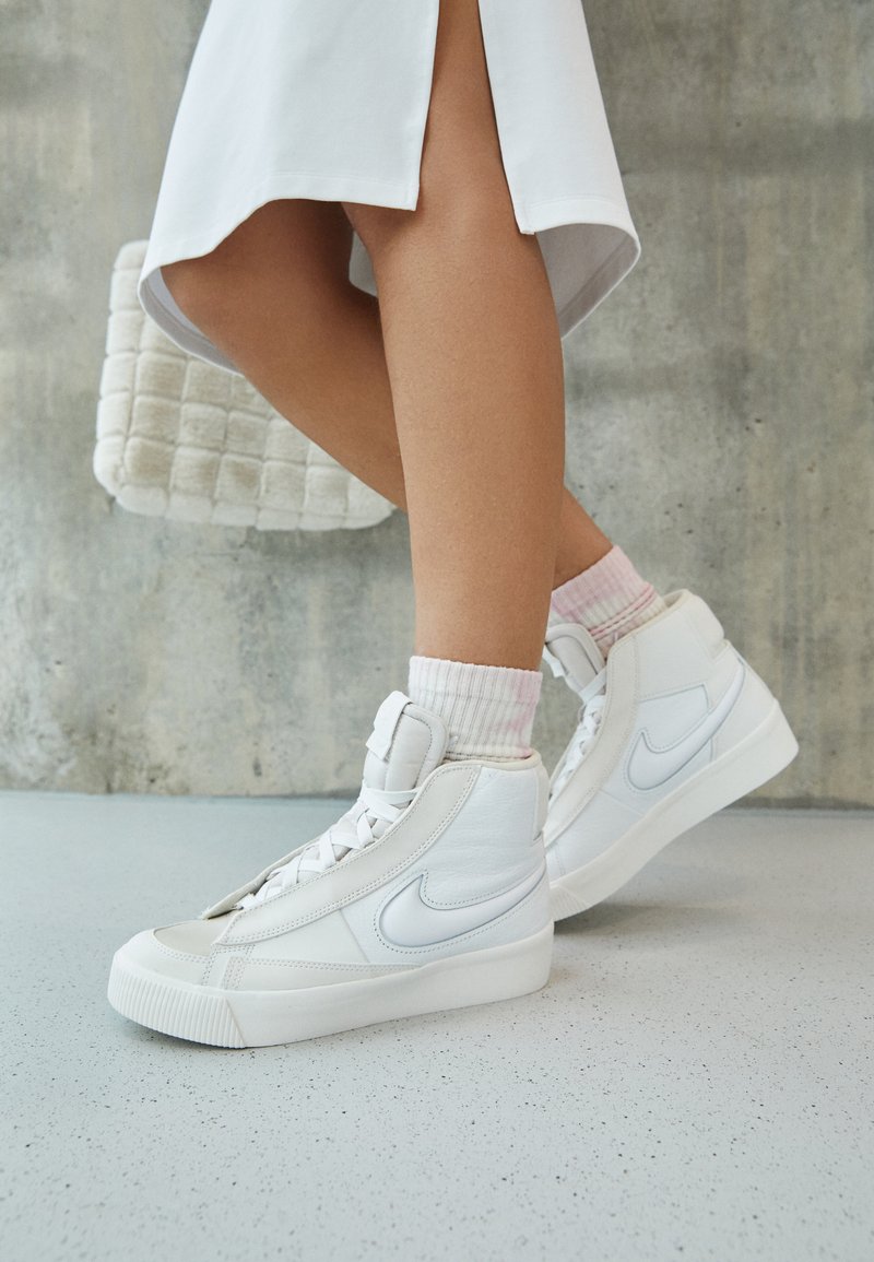 Nike blazer blancas y beige Outlet