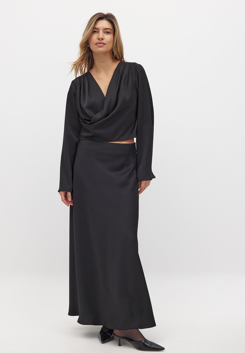 NA-KD OVERLAP LONG SLEEVE Blouse black/zwart